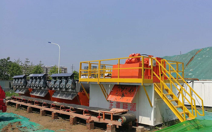 Sludge dewatering and screening equipment