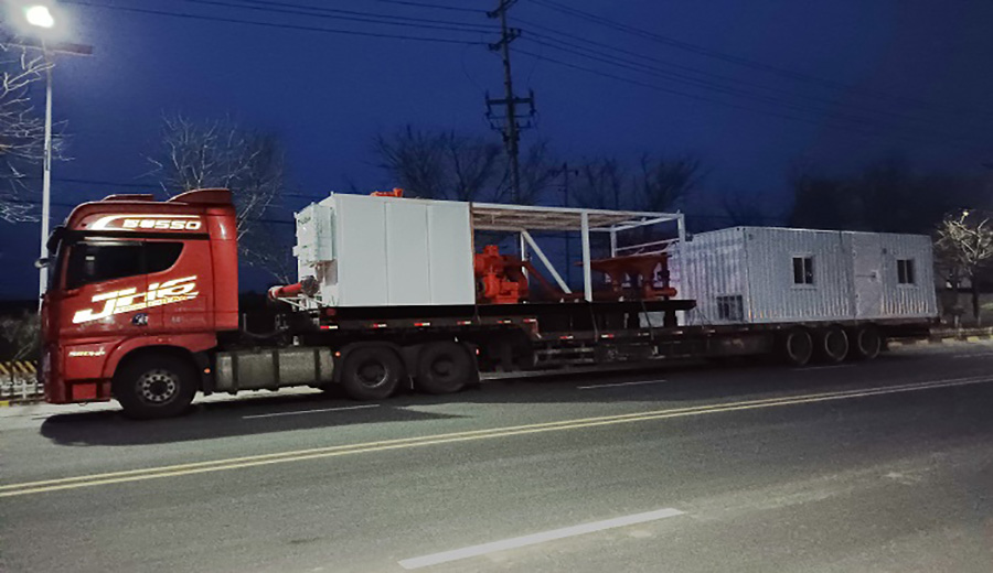 Components of the liquid mud plant being shipped